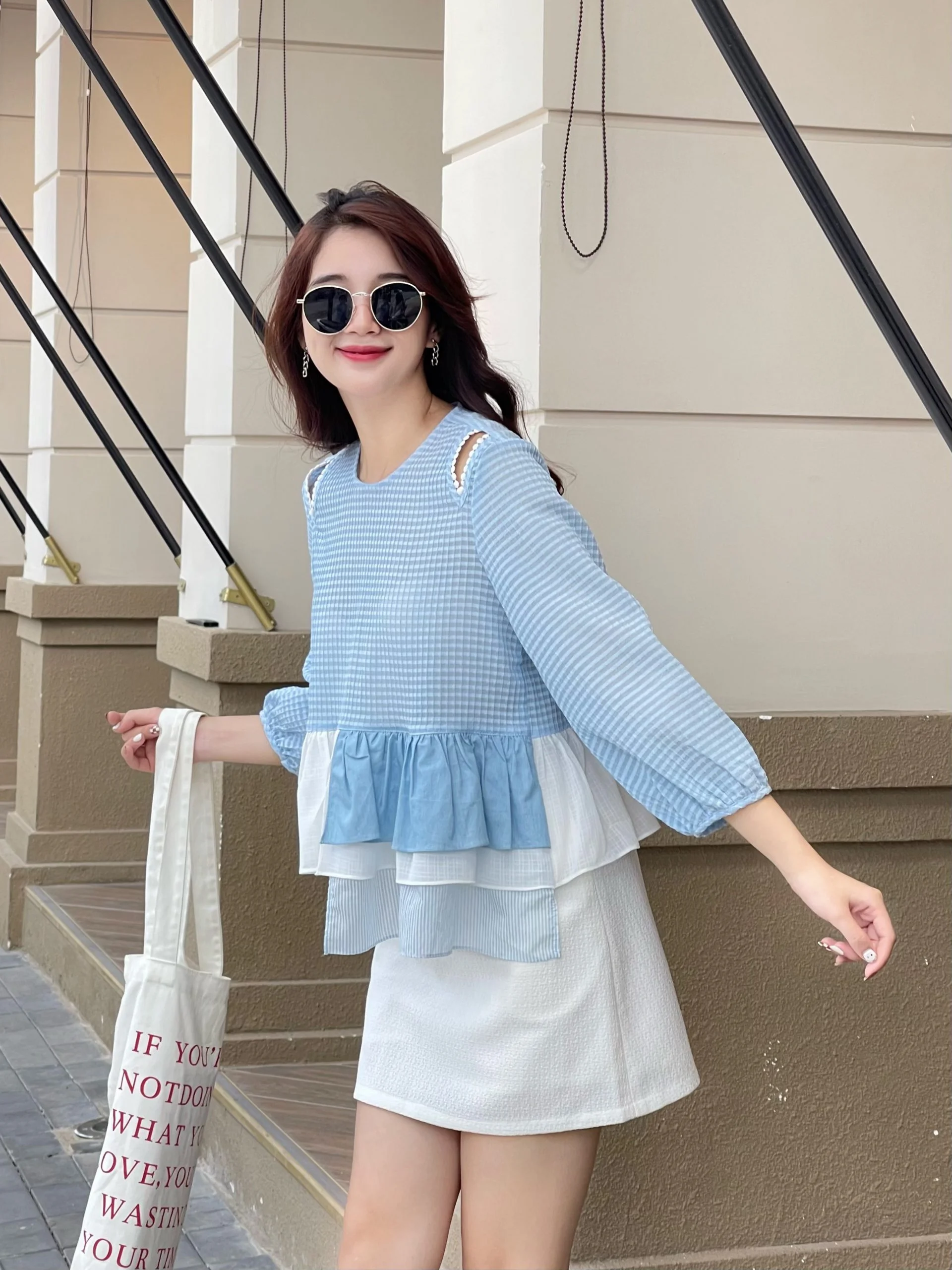 Set kiểu Hàn Quốc S.049, Set áo babydoll cổ tàu bèo ngực trắng cùng quần  short nâu | Shopee Việt Nam
